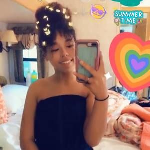 Meet your Posher, Denayah